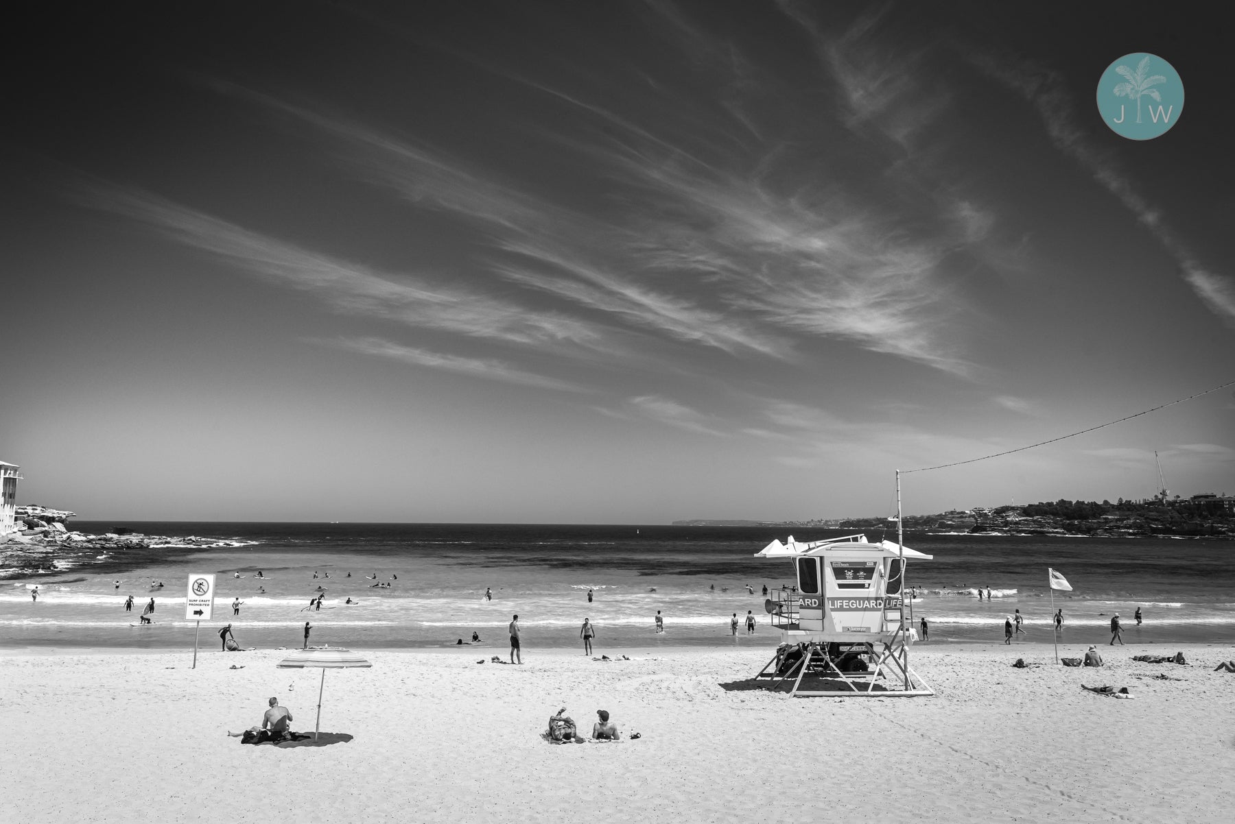 Bondi Monochrome
