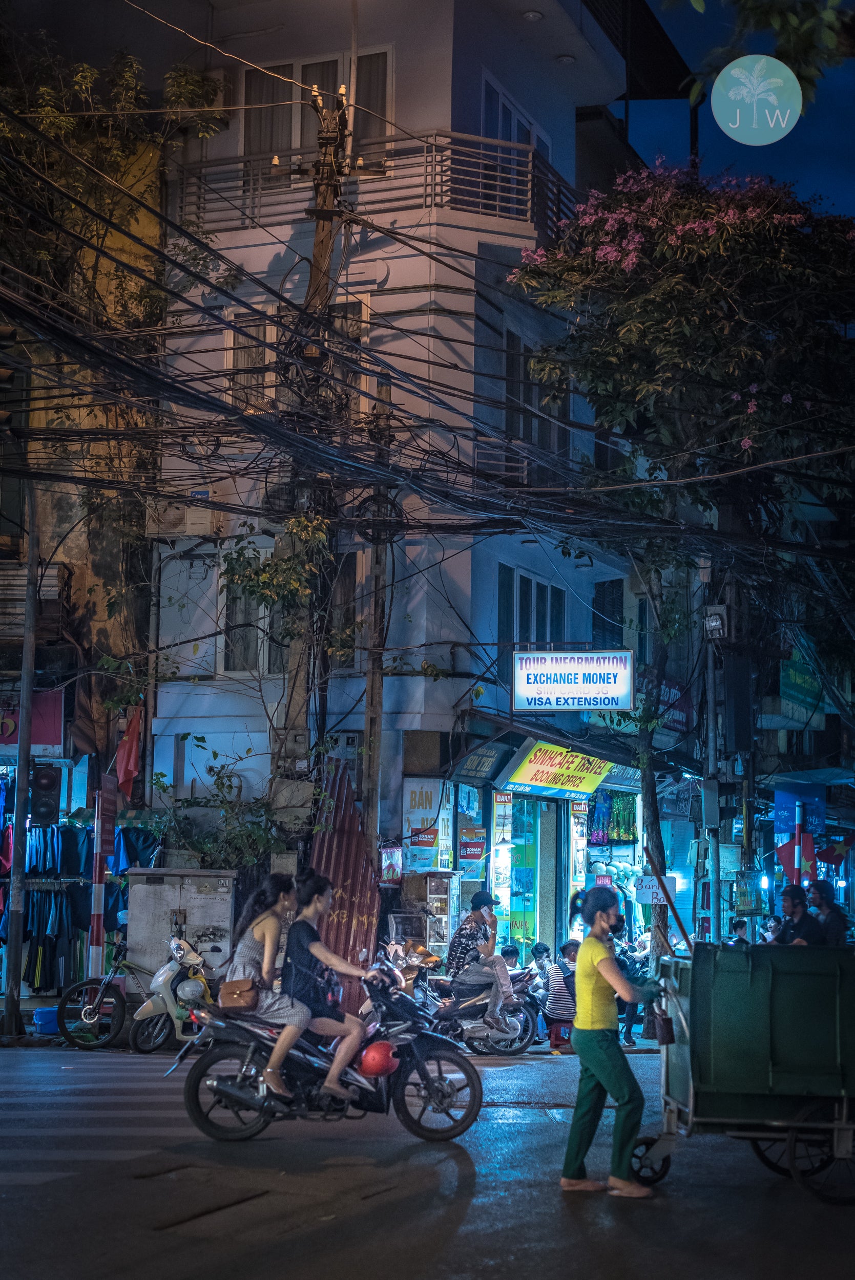 Hanoi Night Walk